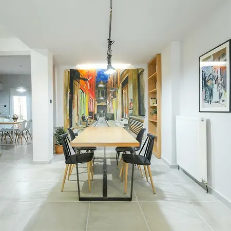 Apartment Style 'n' Comfort